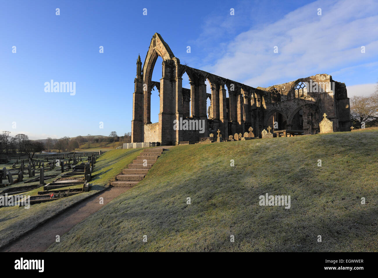 Le rovine di Bolton Priory in Wharfedale nel Yorkshire Dales National Park, Inghilterra Foto Stock