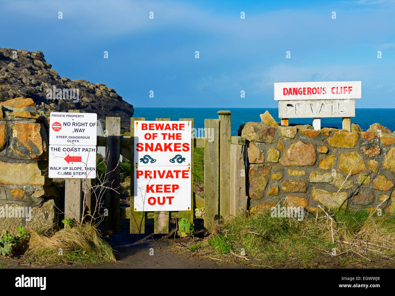 Segni - proprietà privata - a Sennen Cove, Cornwall, England Regno Unito Foto Stock