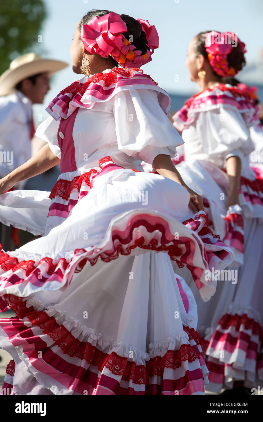 Ballerini messicano, Cinco de Mayo celebrazione, Old Mesilla, Las Cruces, Nuovo Messico USA Foto Stock