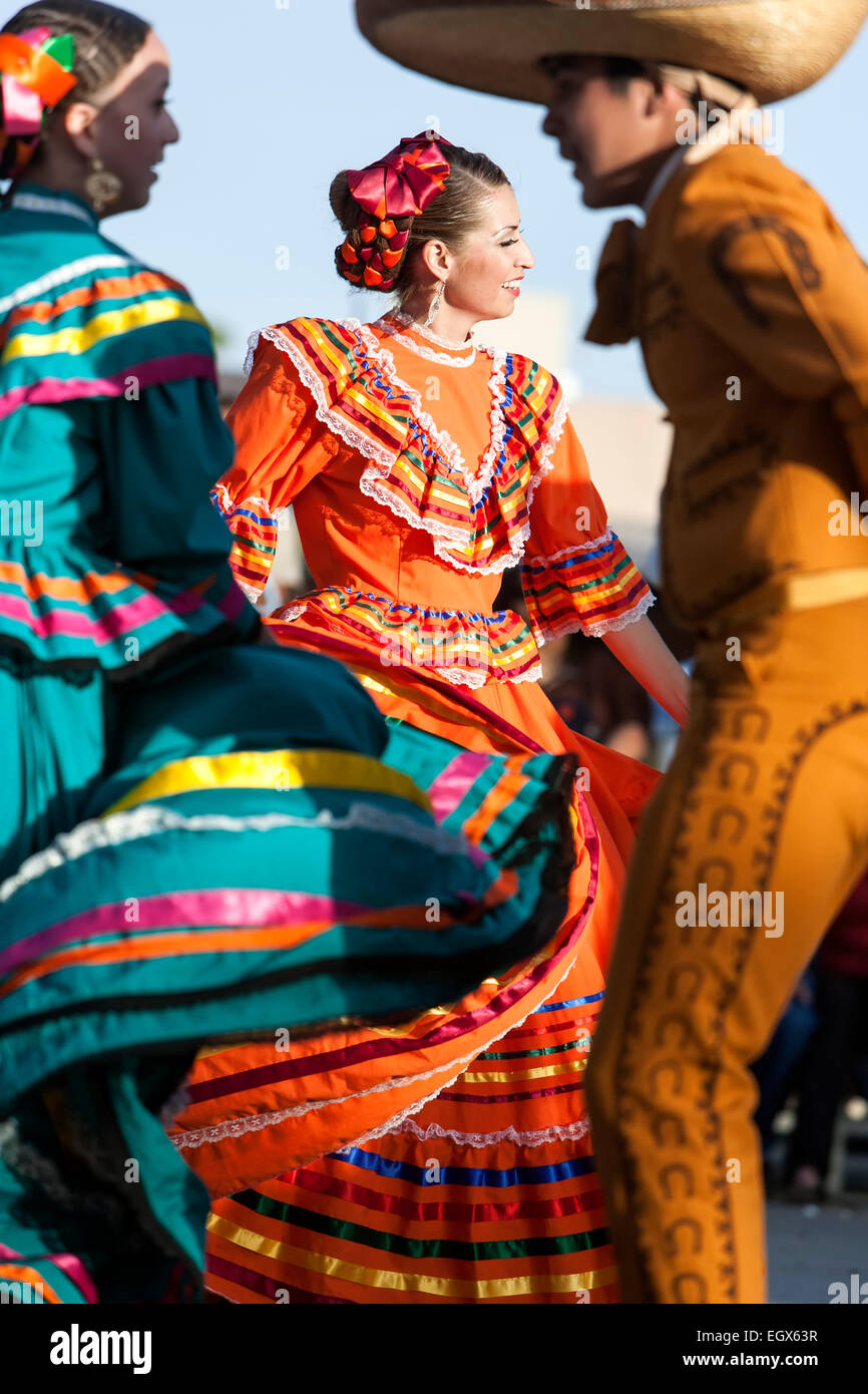 Ballerini messicano, Cinco de Mayo celebrazione, Old Mesilla, Las Cruces, Nuovo Messico USA Foto Stock