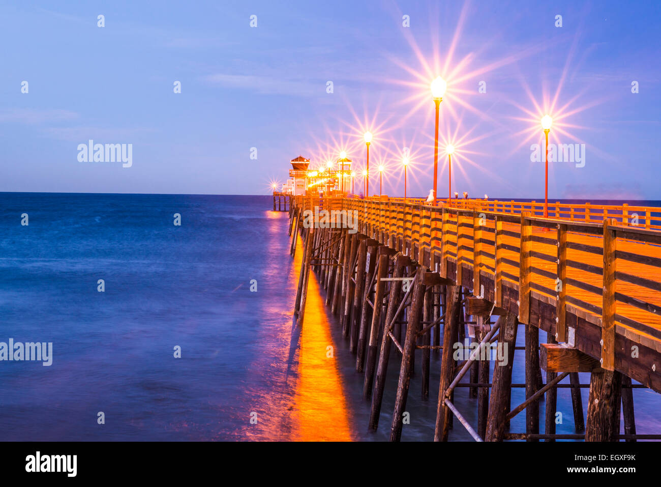 Il molo Oceanside in prima mattina. Oceanside, California, Stati Uniti. Foto Stock