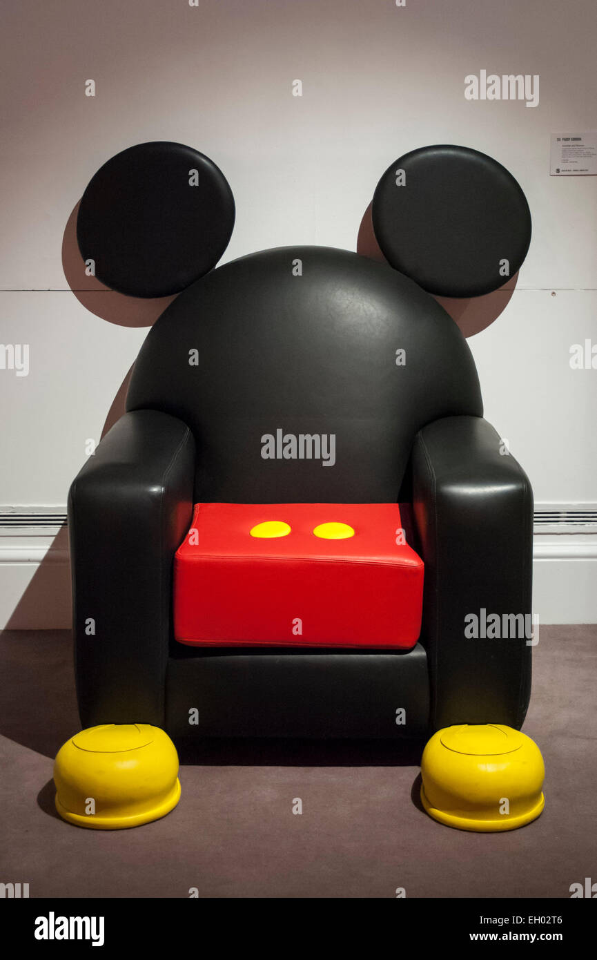 Londra, Regno Unito. 4 Marzo, 2015. Premere la visualizzazione dei pezzi facenti parte del prossimo "Testimonianza" asta di Sotheby s. Le voci sono state acquisite nel corso di decenni da un collettore singolo e comprende opere di Warhol, Hirst e Rothko. Credito: Stephen Chung/Alamy Live News Foto Stock