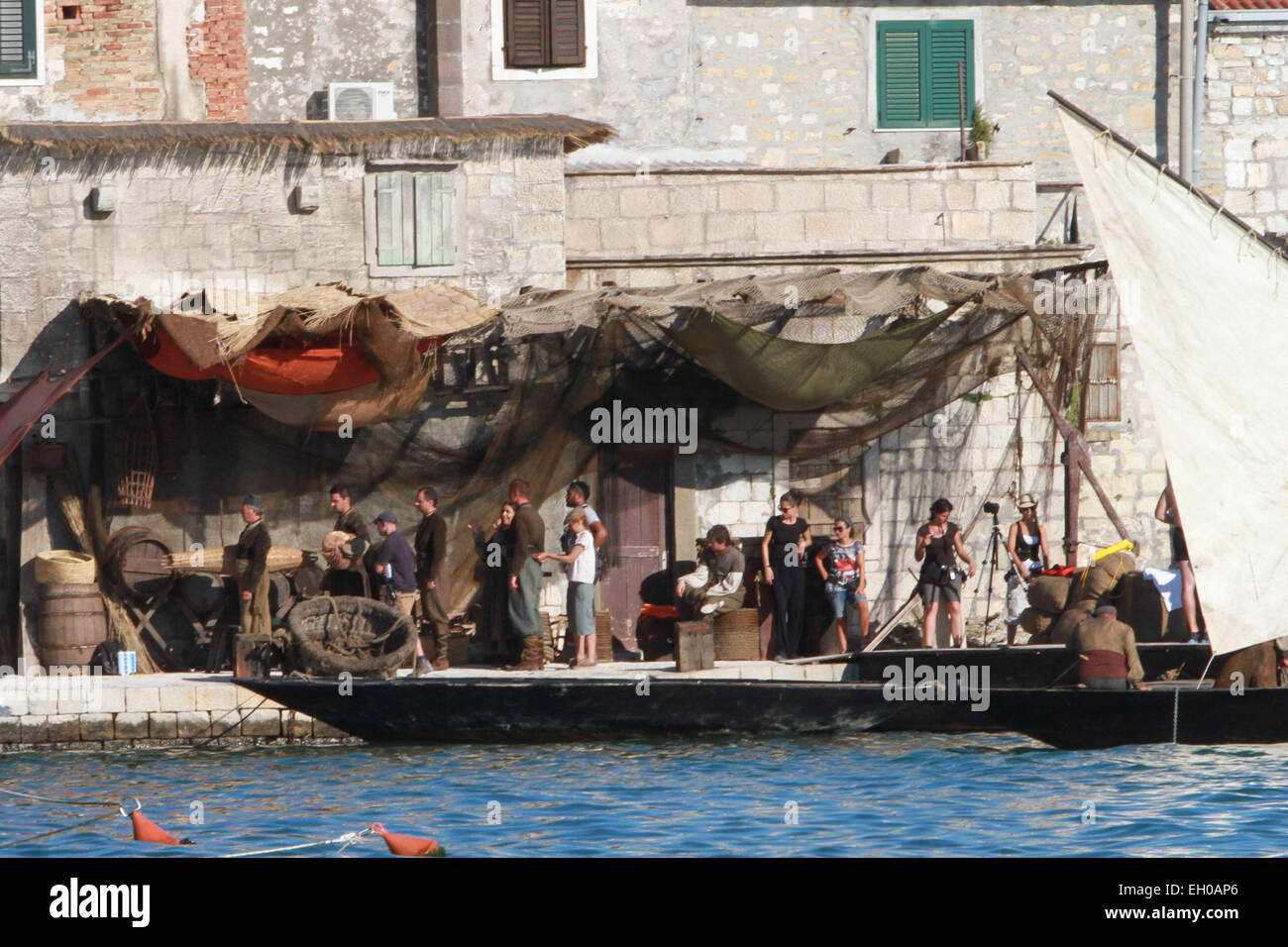 Il set cinematografico per 'Gioco di troni' Stagione 5 attorno alla zona di Kastilac dotate: atmosfera dove: Kastel Gomilica, Croazia quando: 30 Ago 2014 Foto Stock