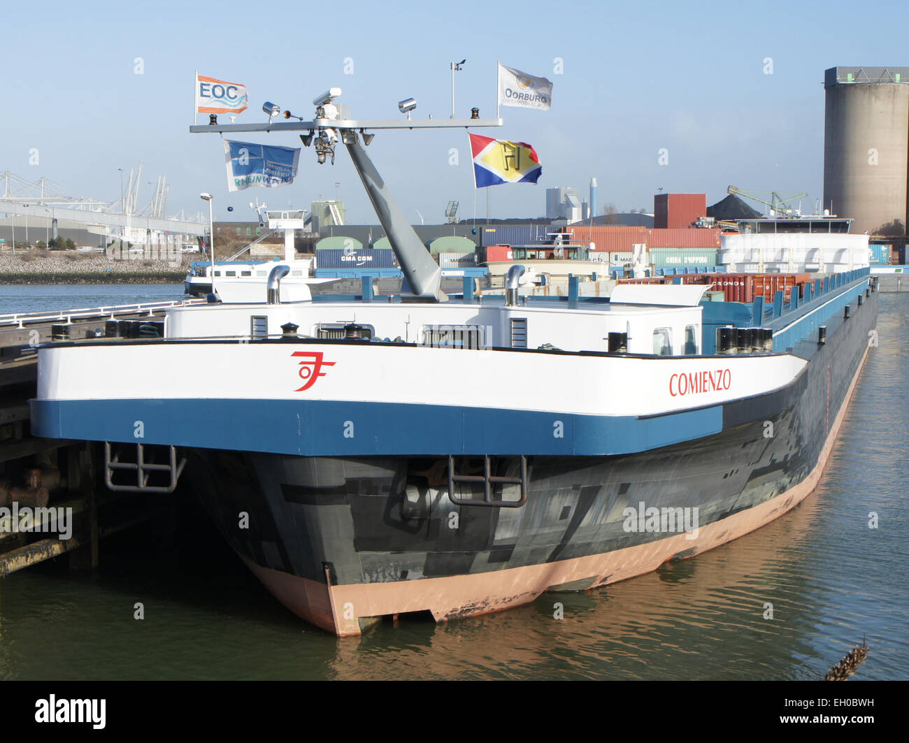 Il Comienzo, ENI 02329316, è attraccato ad Hartelhaven, nel porto di Rotterdam, una posizione chiave per la navigazione e la movimentazione delle merci nei Paesi Bassi. Foto Stock