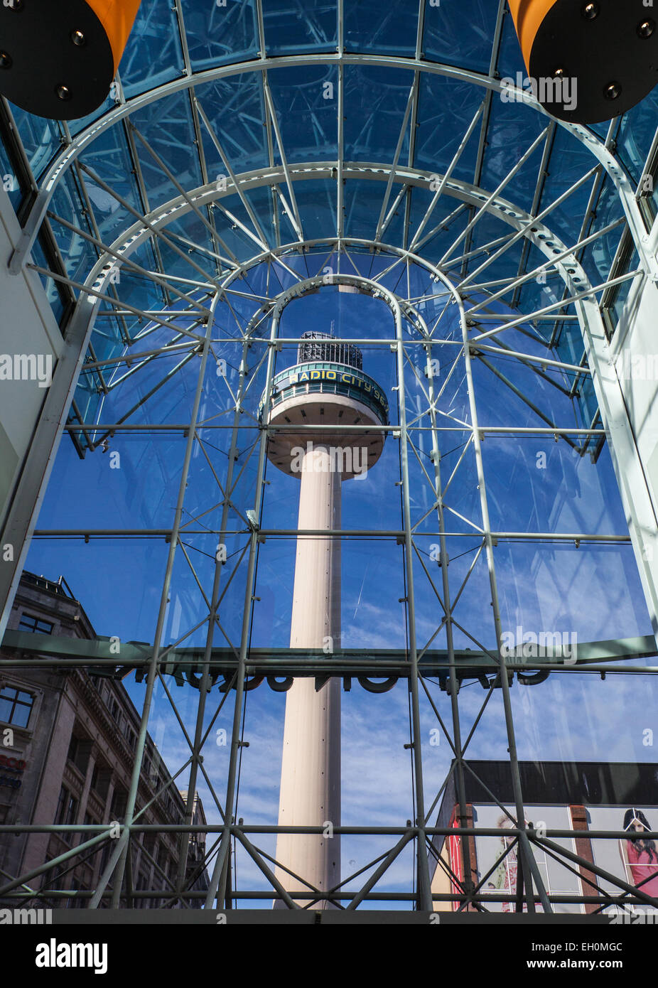 Torre di città in Clayton Square & Radio City, Liverpool, Merseyside, Regno Unito Foto Stock
