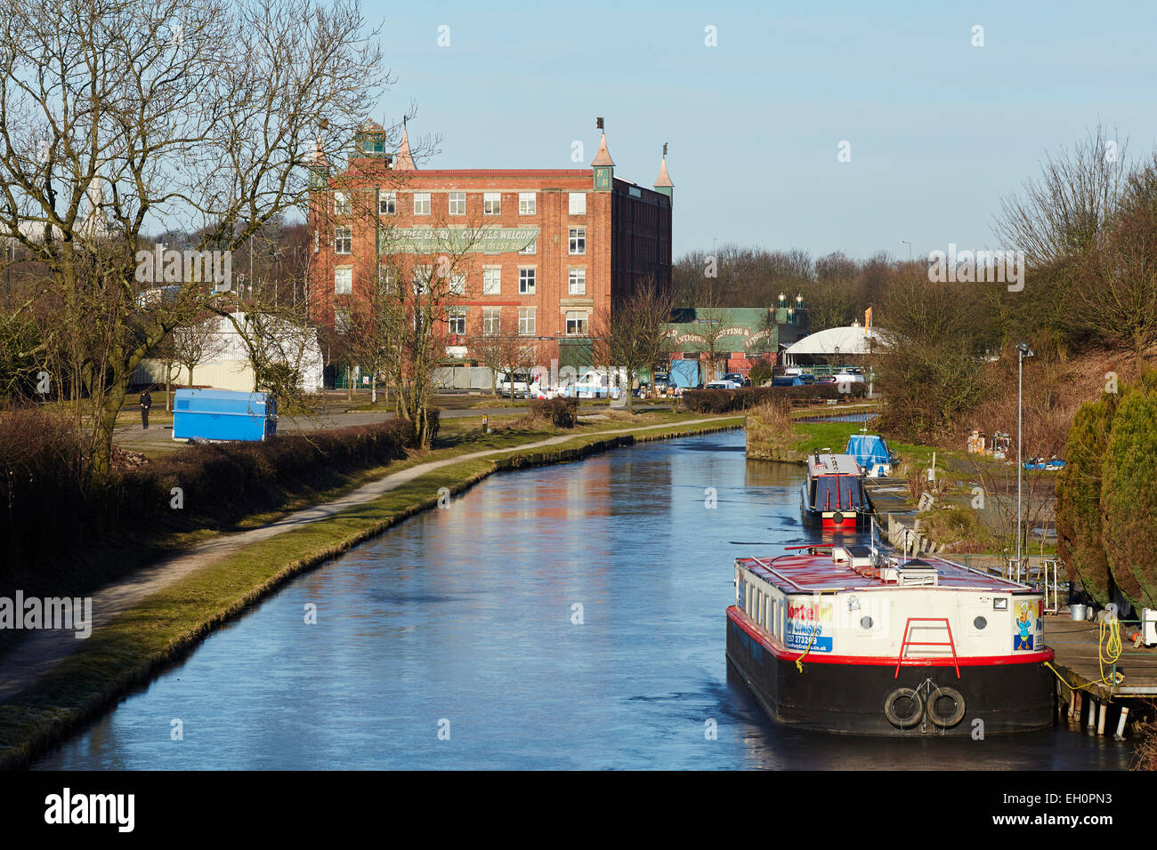 Tim Knowles proprietà Canal Mill, Botany Bay villaggi shopping center a partire dal 1995 in Chorley lancashire lungo la Leeds-Liverpool Ca Foto Stock
