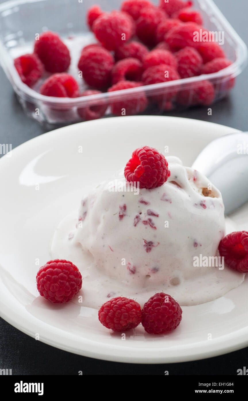 Gelato al lampone. Foto Stock