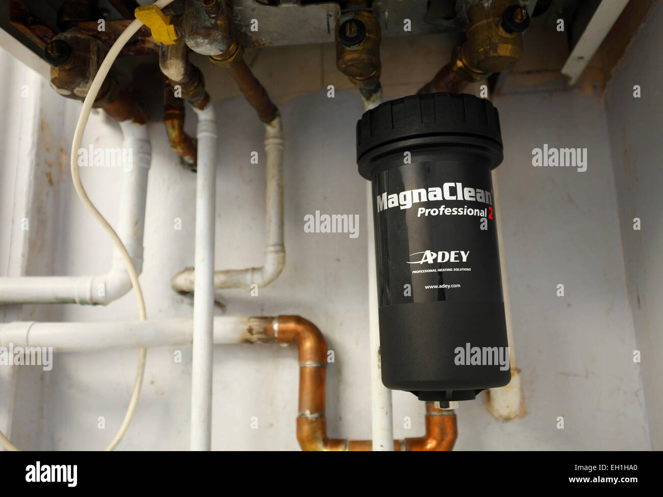 MagnaClean centrale magnetico filtro del sistema di riscaldamento. Foto Stock