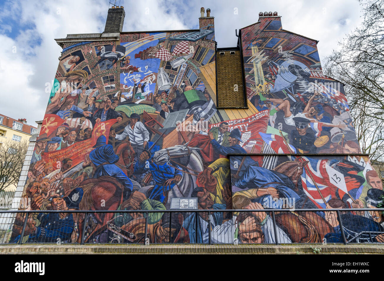 La battaglia di Cable Street è un murale in Shadwell east London raffigurante la lotta contro il fascismo Foto Stock