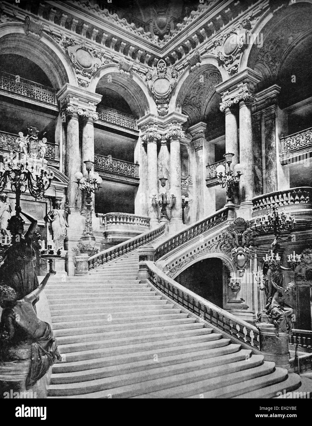 Una delle prime fotografie di Autotype della scala dell'Opera di Parigi, Francia, circa 1880 Foto Stock