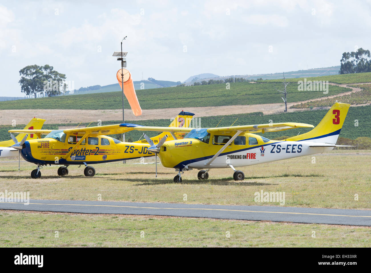 Lotta antincendio aerei a Stellenbosch utilizzato nella lotta antincendio nella Western Cape Sud Africa Spotter piano essendo lavato Foto Stock