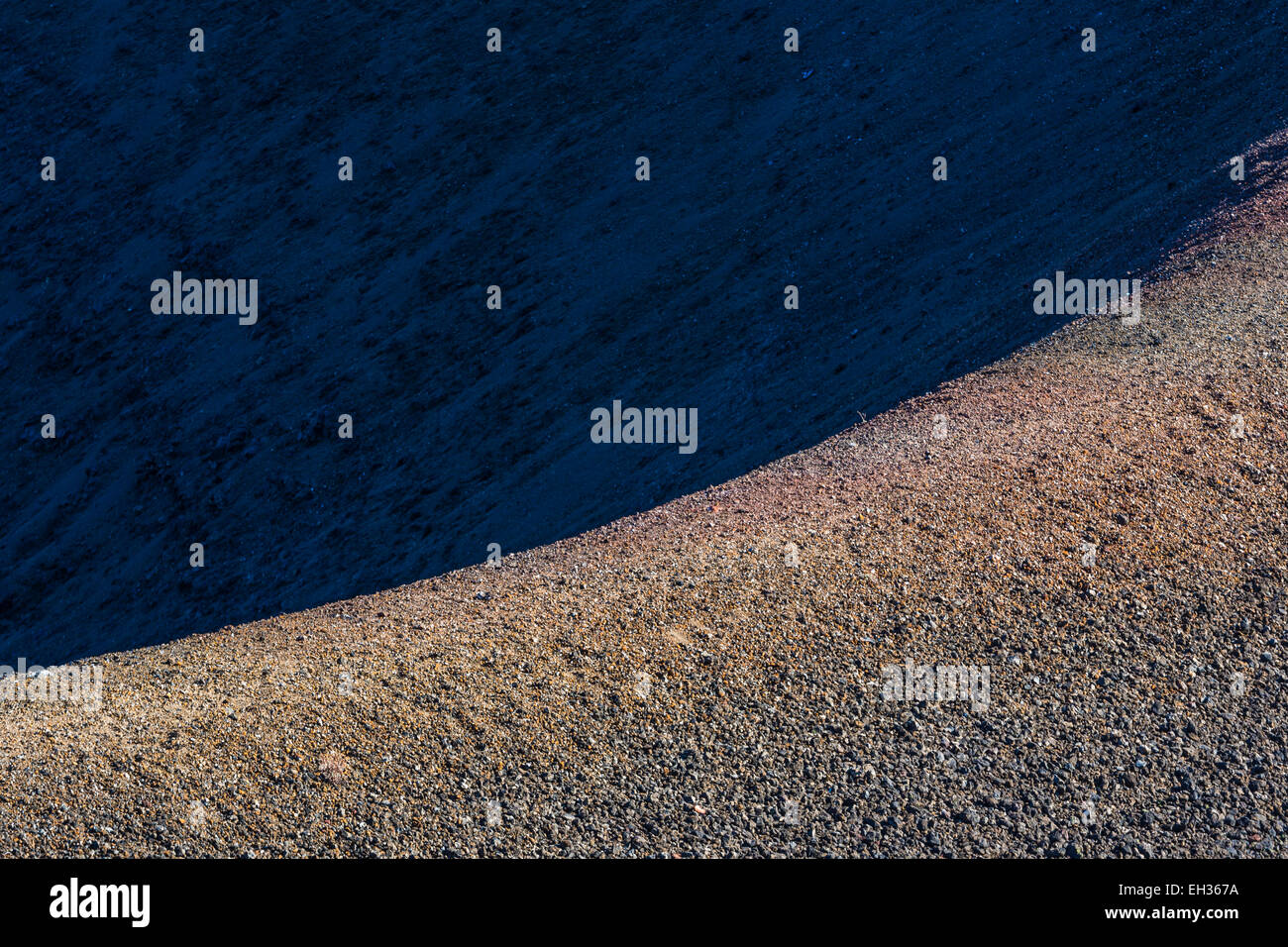 Cerchio del vulcanico cono di scorie lungo il cono di scorie Trail nel Parco Nazionale vulcanico di Lassen, CALIFORNIA, STATI UNITI D'AMERICA Foto Stock