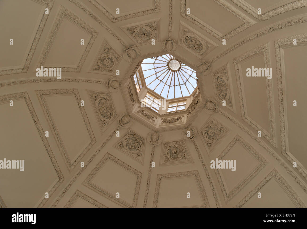 Dettagli architettonici del soffitto, Hampton Court Palace, London, Regno Unito Foto Stock