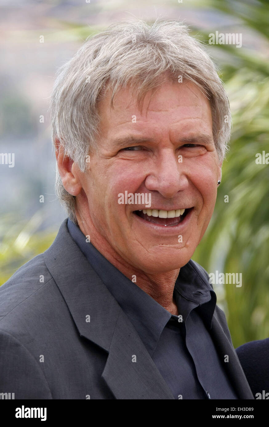 Cannes, Francia. 18 Maggio, 2008. Noi attore Harrison Ford pone per i fotografi prima di una conferenza stampa per il suo film "L'Indiana Jones 4' in corrispondenza della 61a Cannes Film Festival di Cannes, Francia, 18 maggio 2008. Foto: Hubert Boesl/dpa/Alamy Live News Foto Stock