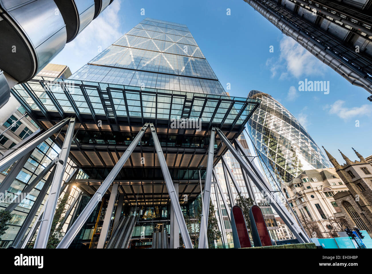 122 Leadenhall Street noto anche come Cheesegrater è un grattacielo di punto di riferimento nella città di Londra da Rogers Stirk Harbour Foto Stock