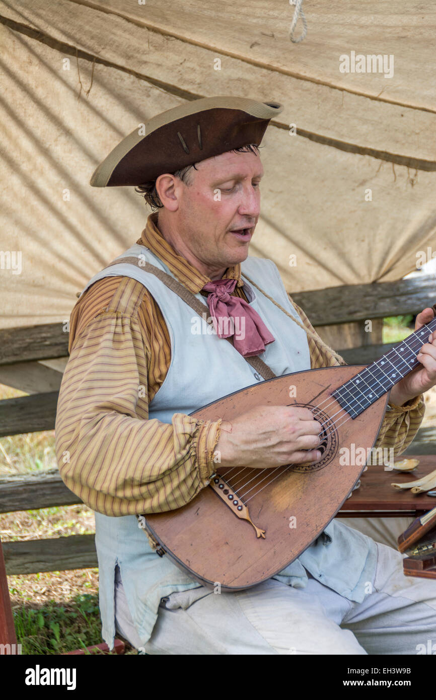 Musicista alla rievocazione storica del 1778 assedio di Fort Boonesborough Kentucky. Foto Stock