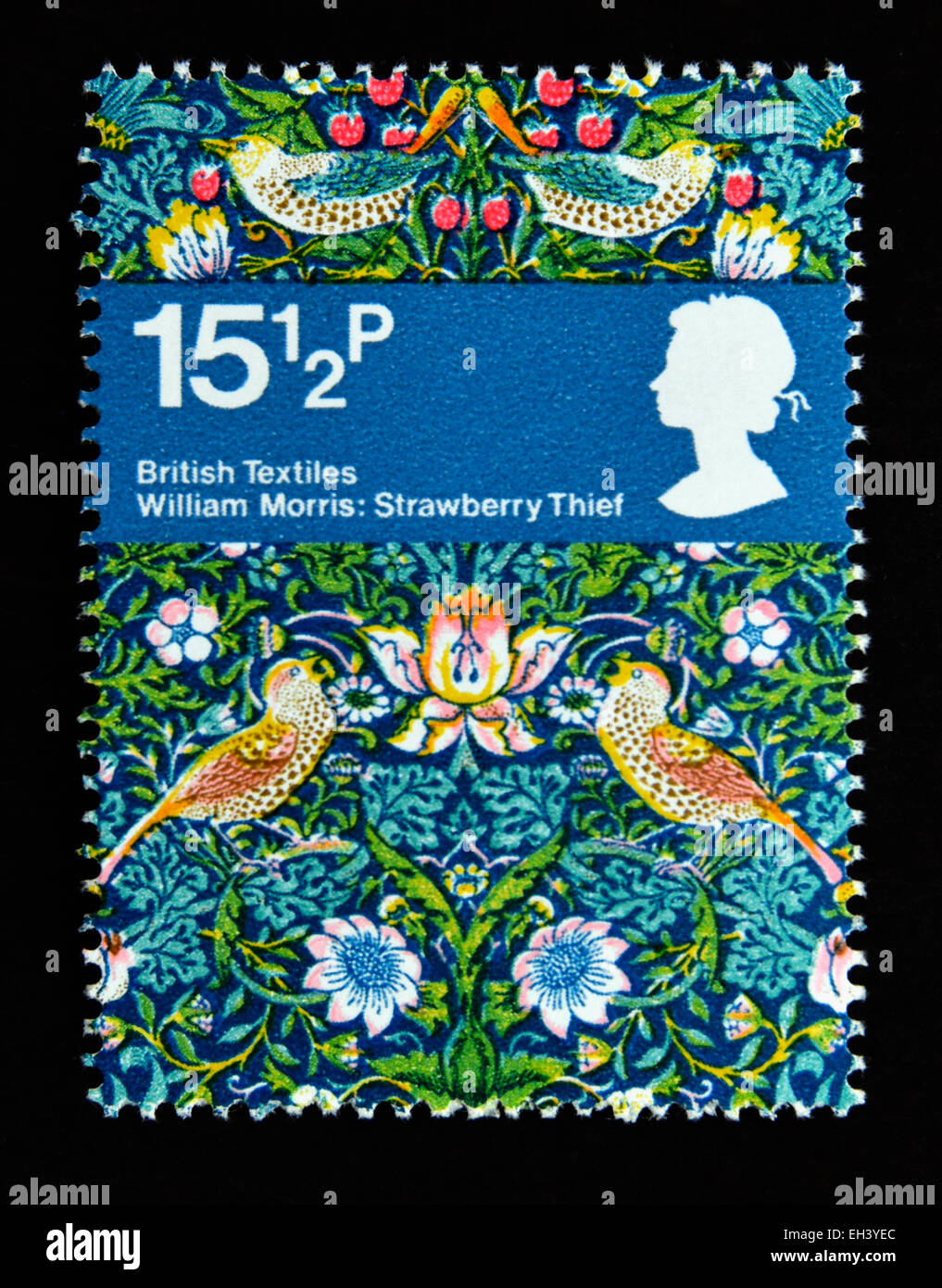 Francobollo. La Gran Bretagna. La regina Elisabetta II. 1982. British tessili. William Morris: fragola ladro. Foto Stock