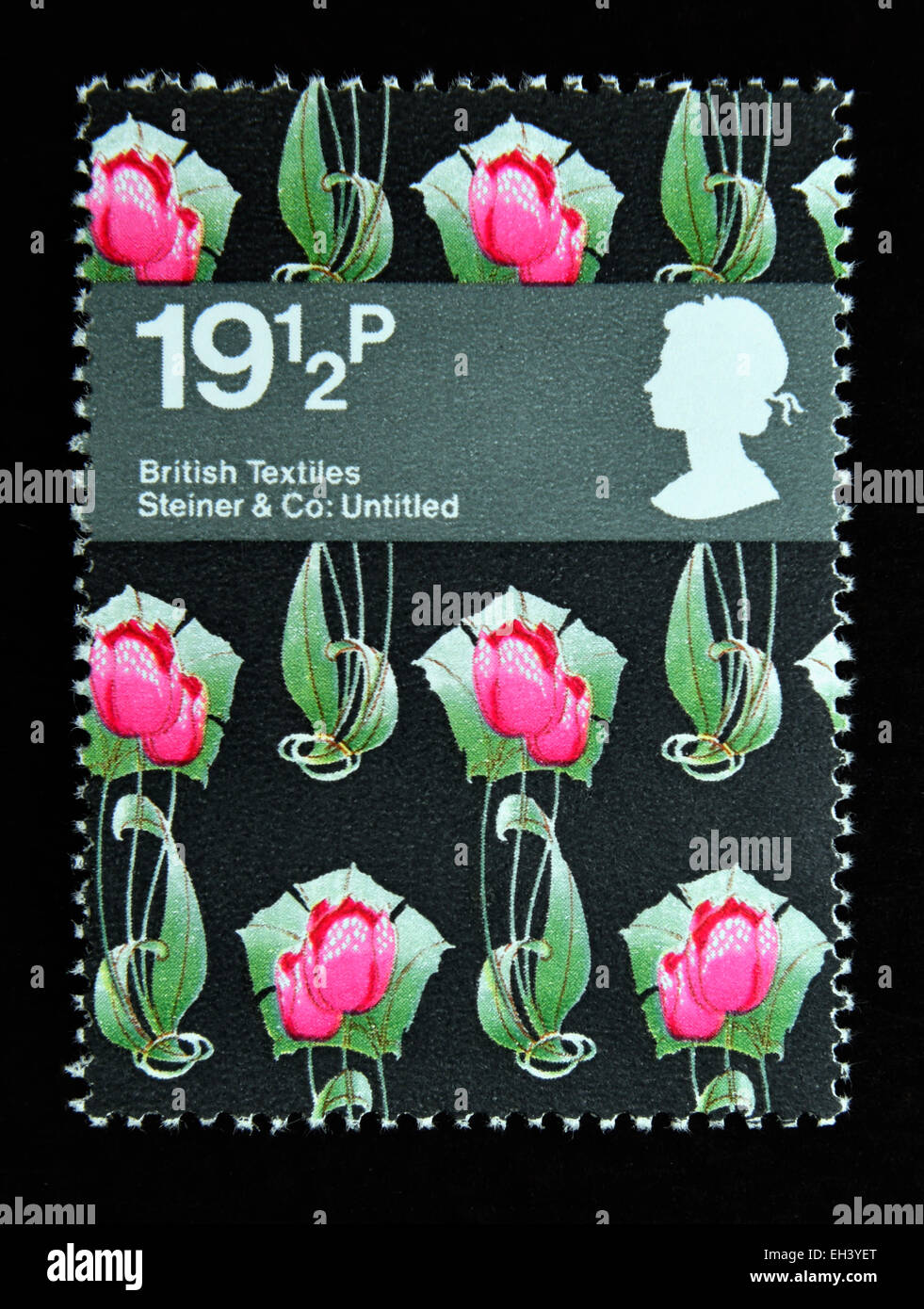 Francobollo. La Gran Bretagna. La regina Elisabetta II. 1982. British tessili. Steiner & Co: Untitled. Foto Stock