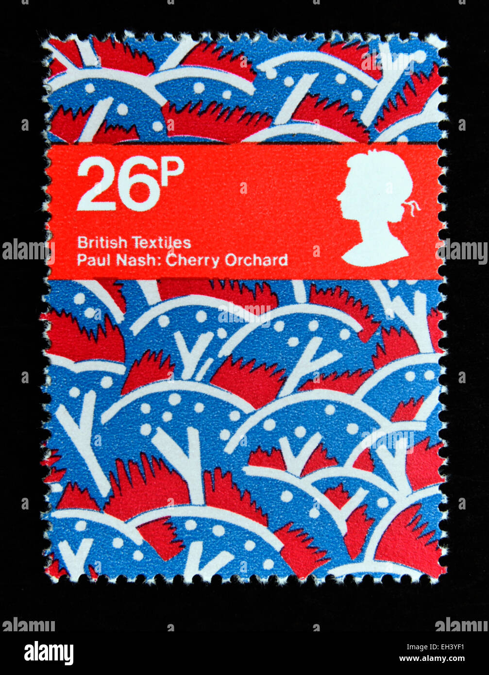 Francobollo. La Gran Bretagna. La regina Elisabetta II. 1982. British tessili. Paolo Nash: Cherry Orchard. Foto Stock