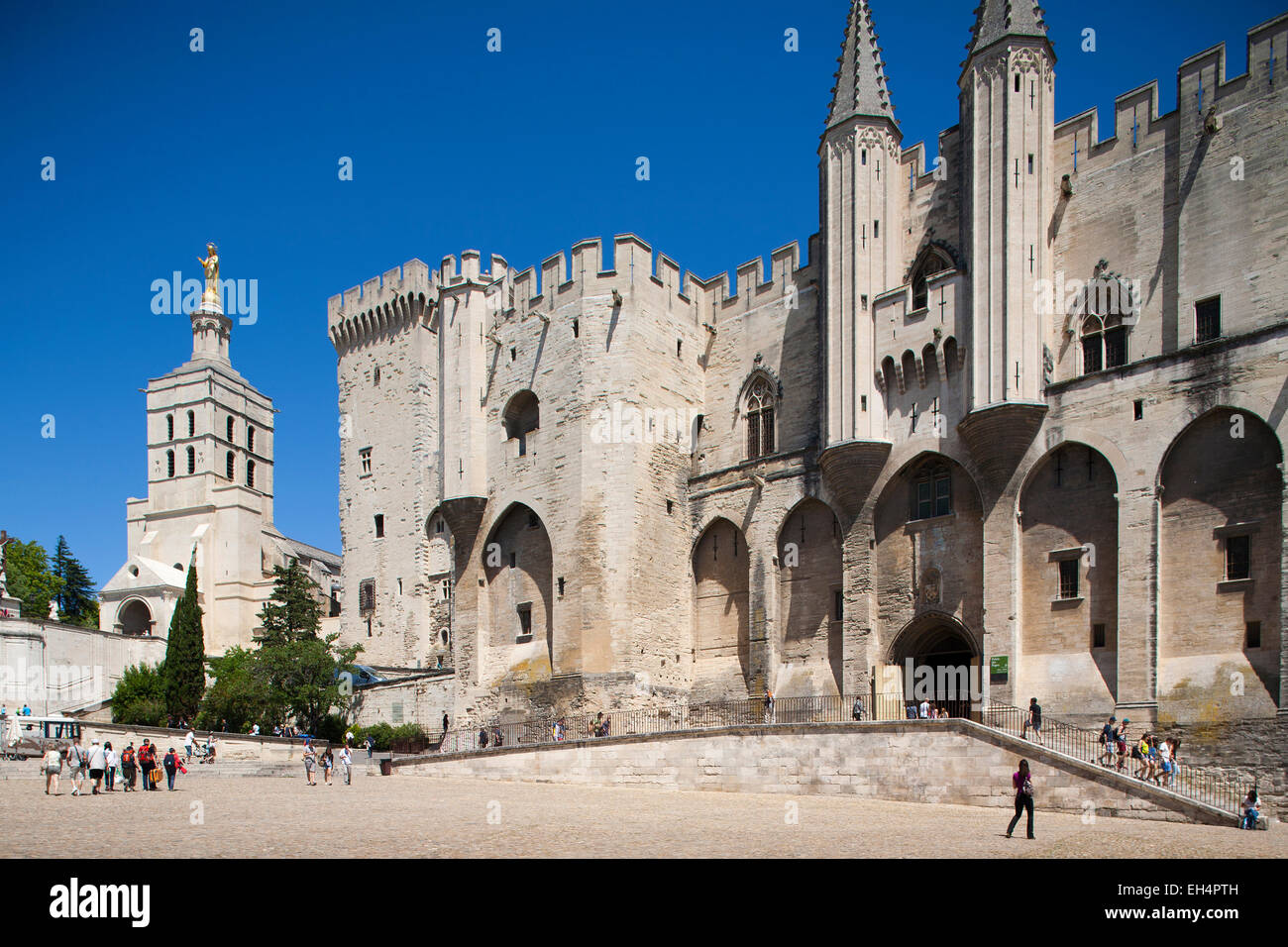 Palazzo dei papi avignone immagini e fotografie stock ad alta