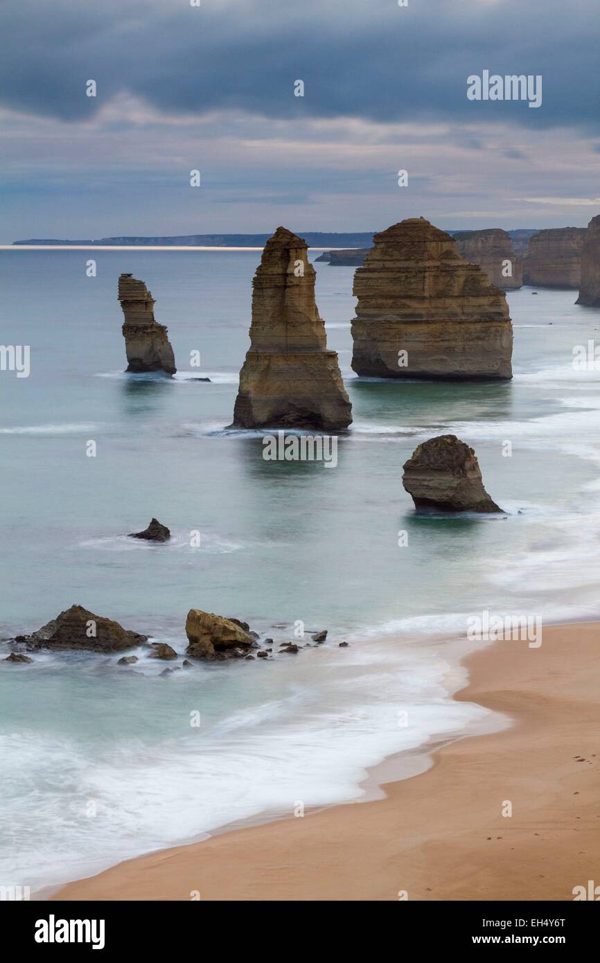 Australia, Victoria, Great Ocean Road, Parco Nazionale di Port Campbell, i dodici Apostoli Foto Stock