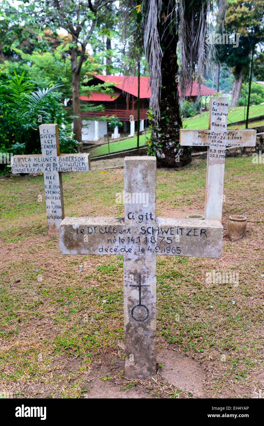 Il Gabon, Moyen-Ogooue Provincia, Lambarene, Albert Schweitzer Hospital, tomba di Albert Schweitzer Foto Stock