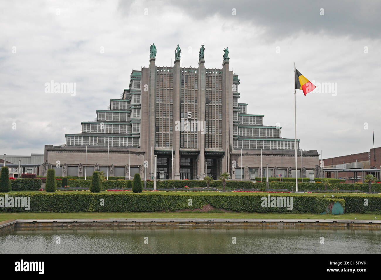 Edificio n. 5, parte Expo '58, o a Bruxelles Fiera Mondiale di Bruxelles in Belgio. Foto Stock