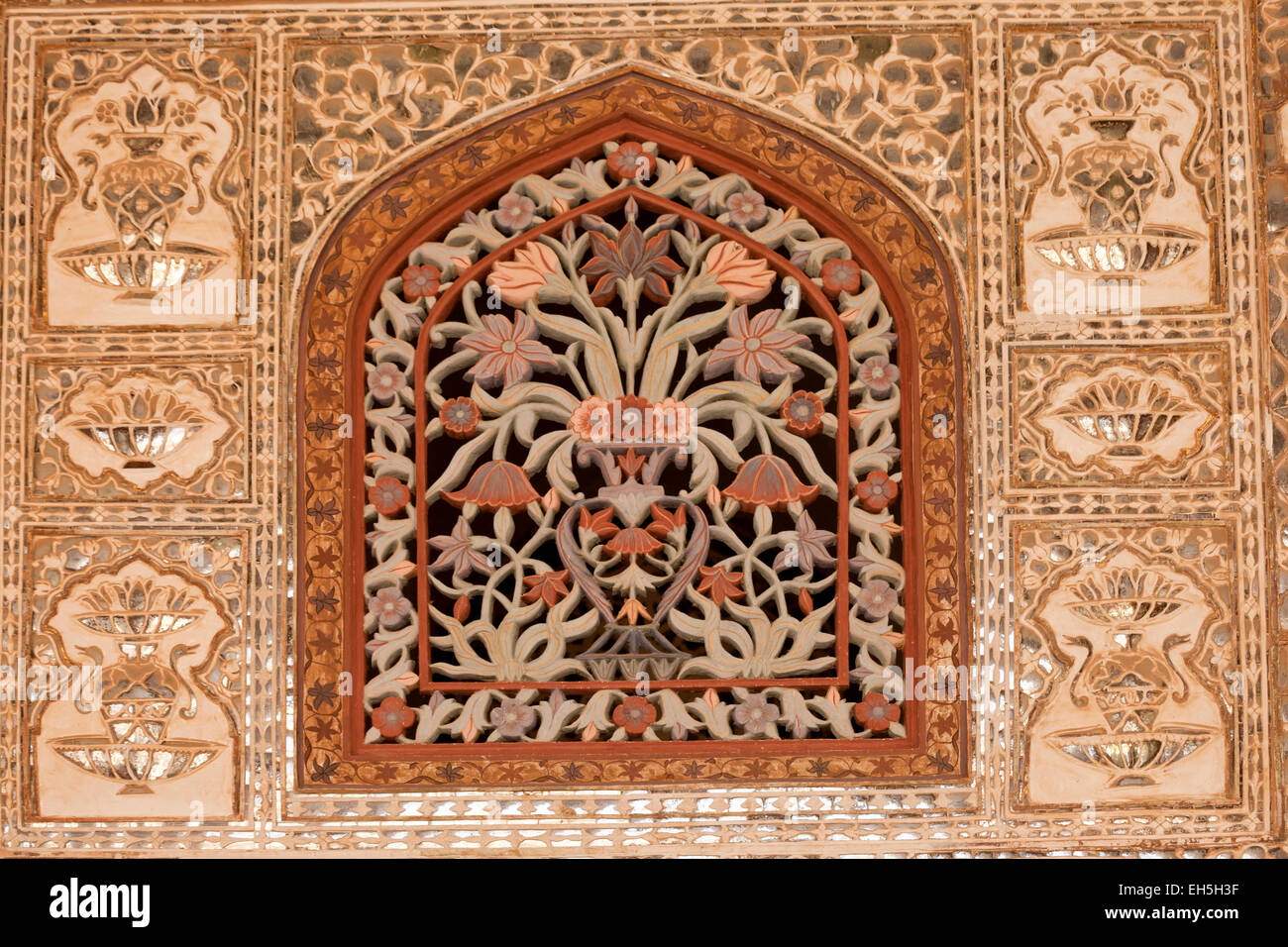 Dettaglio della finestra, Ambra Fort, Jaipur, Rajasthan, India, Asia Foto Stock