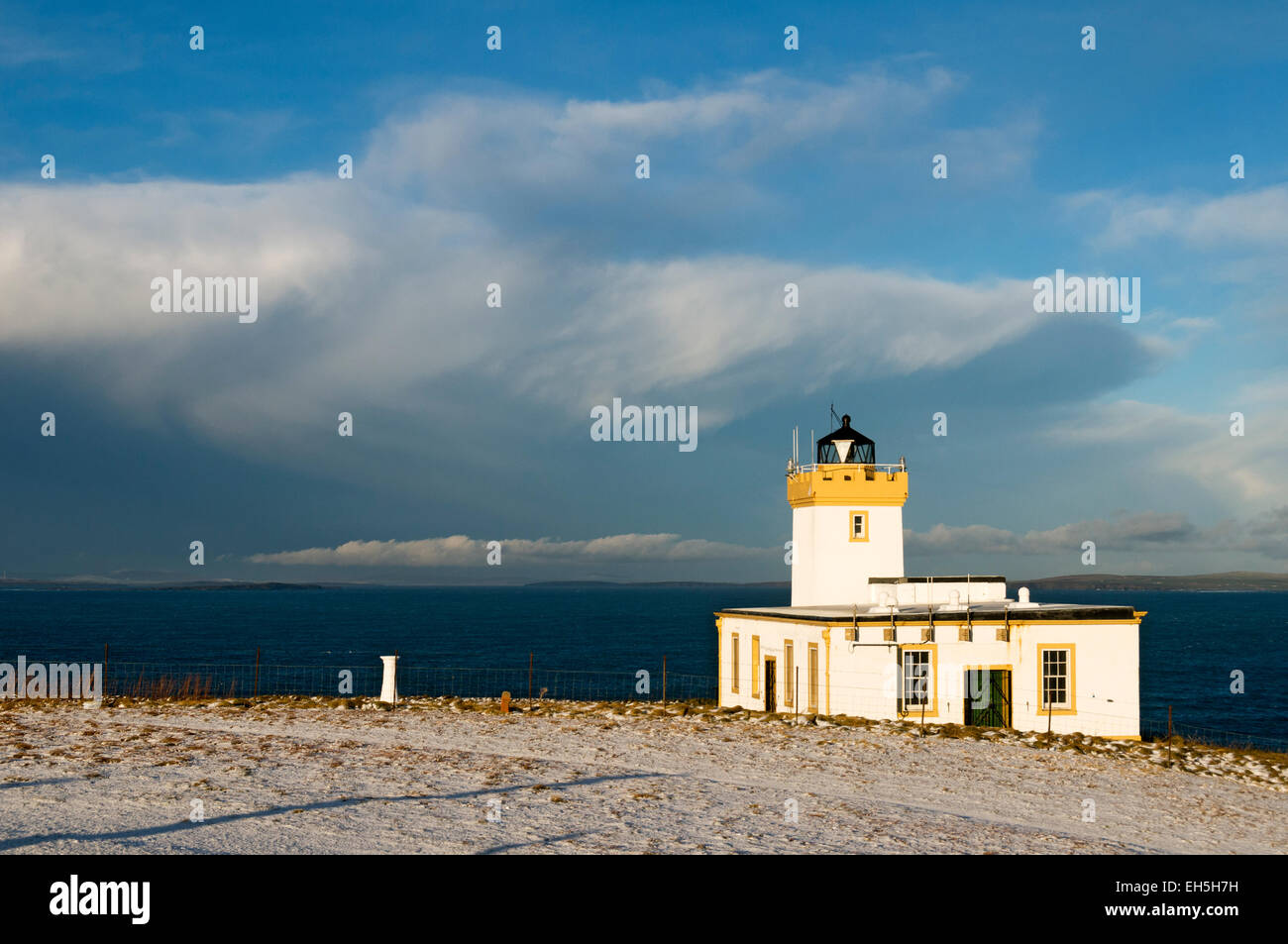Duncansby Head Lighthouse, vicino a John O'Semole, Caithness in Scozia, Regno Unito Foto Stock