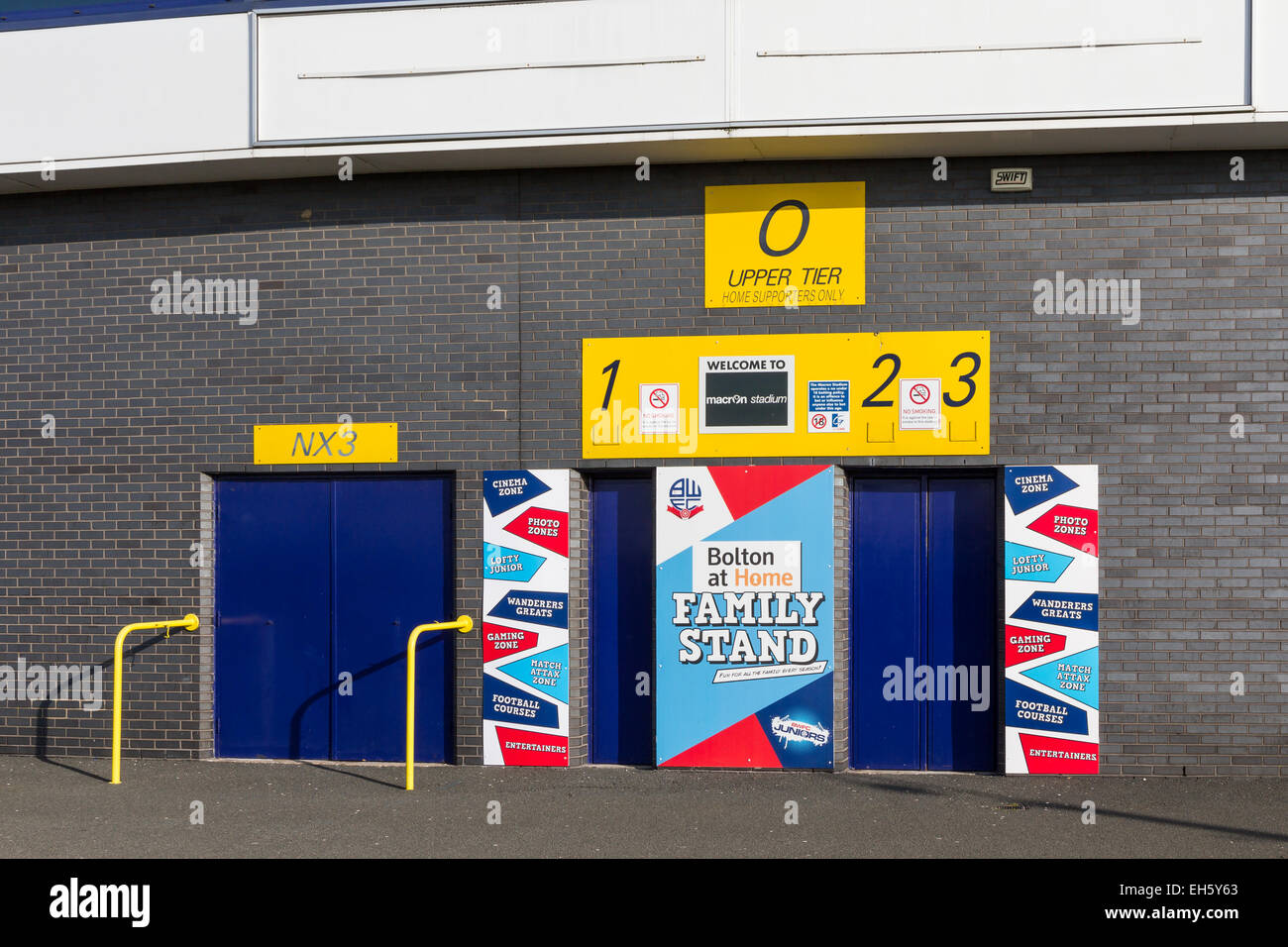 Tornelli per la famiglia Stand a Bolton Wanderers Macron Reebok Stadium di Horwich, Bolton. Foto Stock