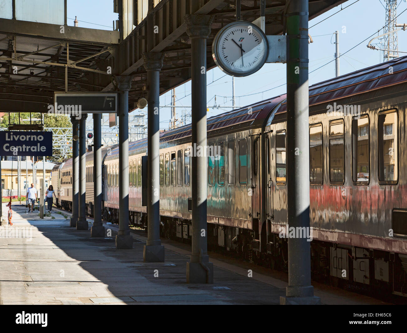 Livorno, Italia stazione ferroviario di passeggeri Foto Stock