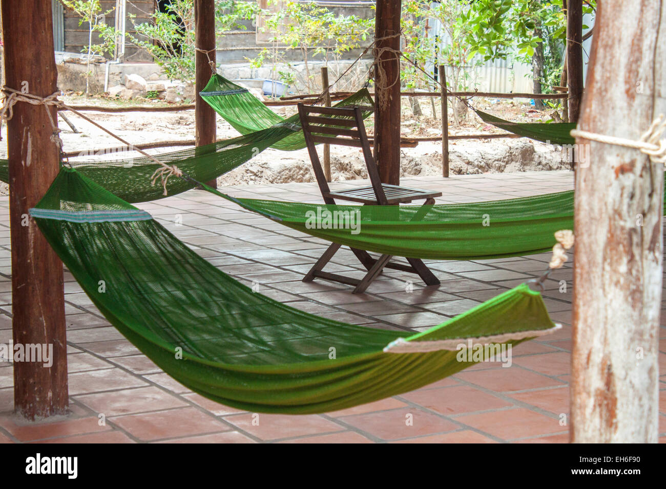 Un sacco di verde amache, a sao beach in Phu Quoc, Vietnam Foto Stock