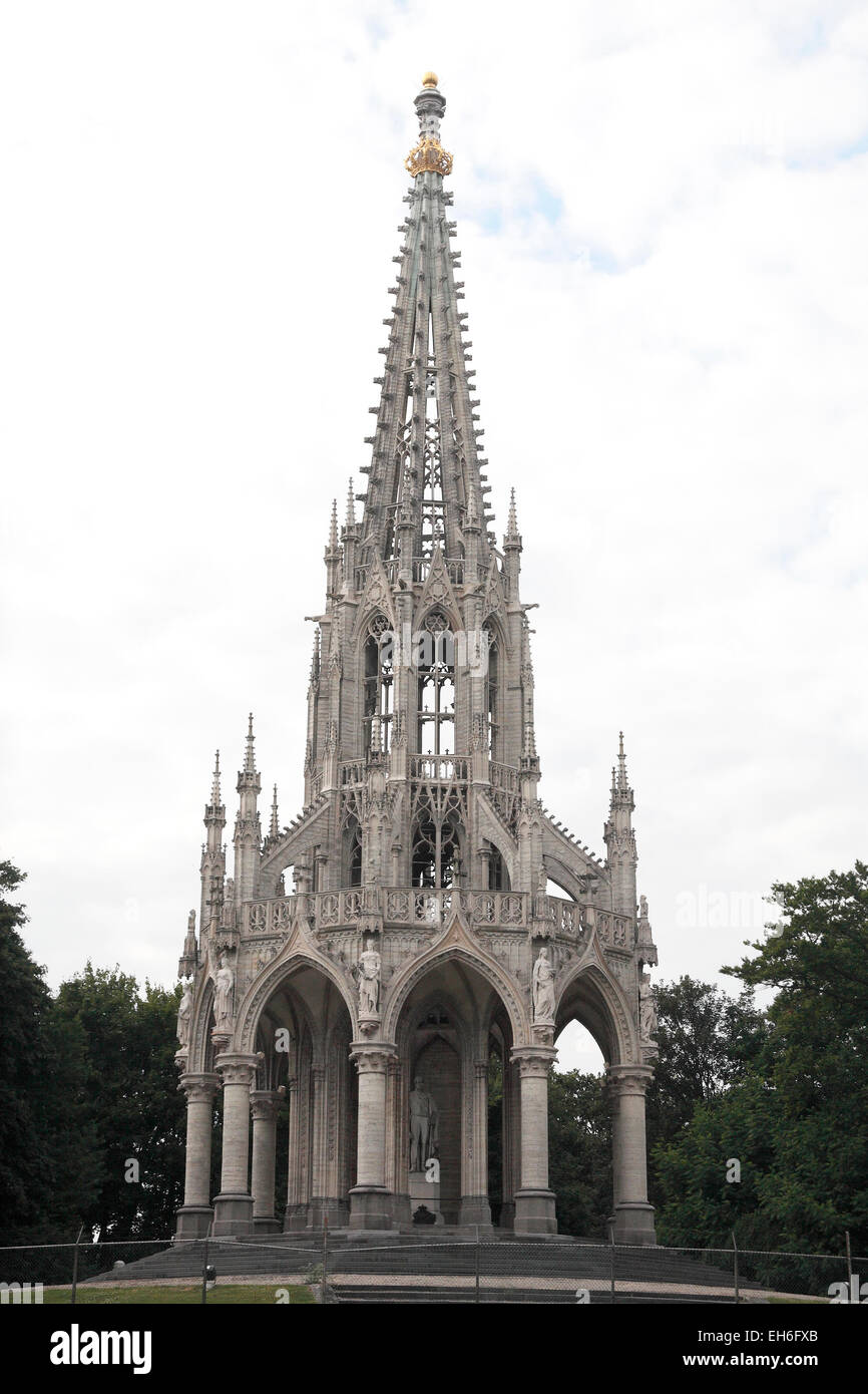 Il molto ornati monumento a Leopoldo I di Parc de Laeken (Parco di Laeken) Bruxelles, Belgio. Foto Stock