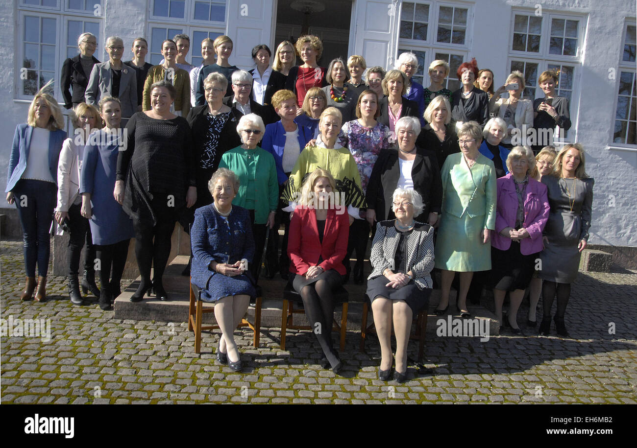 Copenhagen, Danimarca. 8 Marzo, 2015. Ms.Helle Thornin-Schmidt primo ministro danese festeggia i 100 anni delle donne il diritto di voto di giorno in hosting il pranzo per 42 donne ministri provenienti da diverse parti e vari governi. Credito: Francesco Dean/Alamy Live News Foto Stock