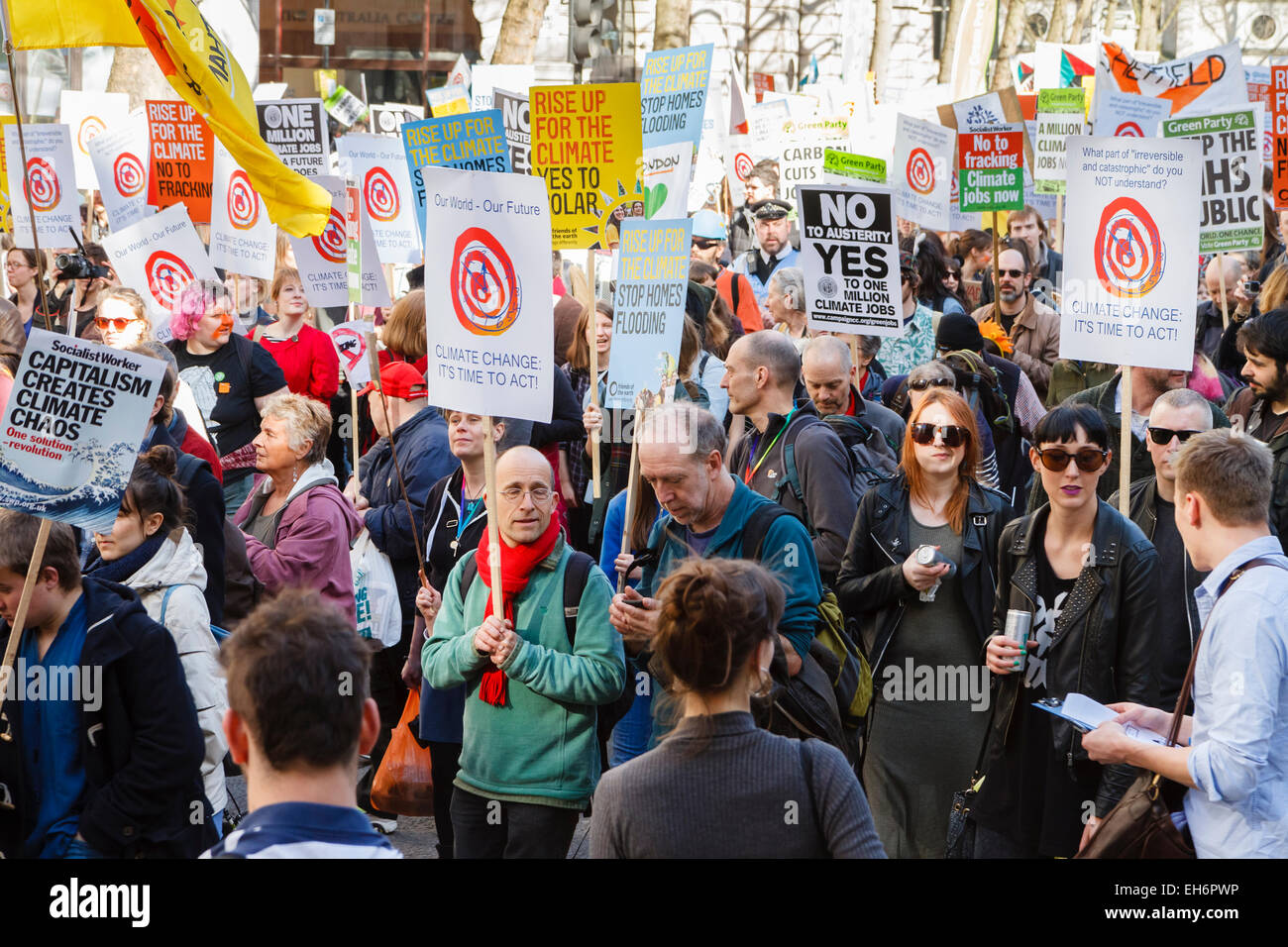 Londra, Regno Unito. 7 Marzo, 2015 " Tempo di azione" marzo. Foto Stock