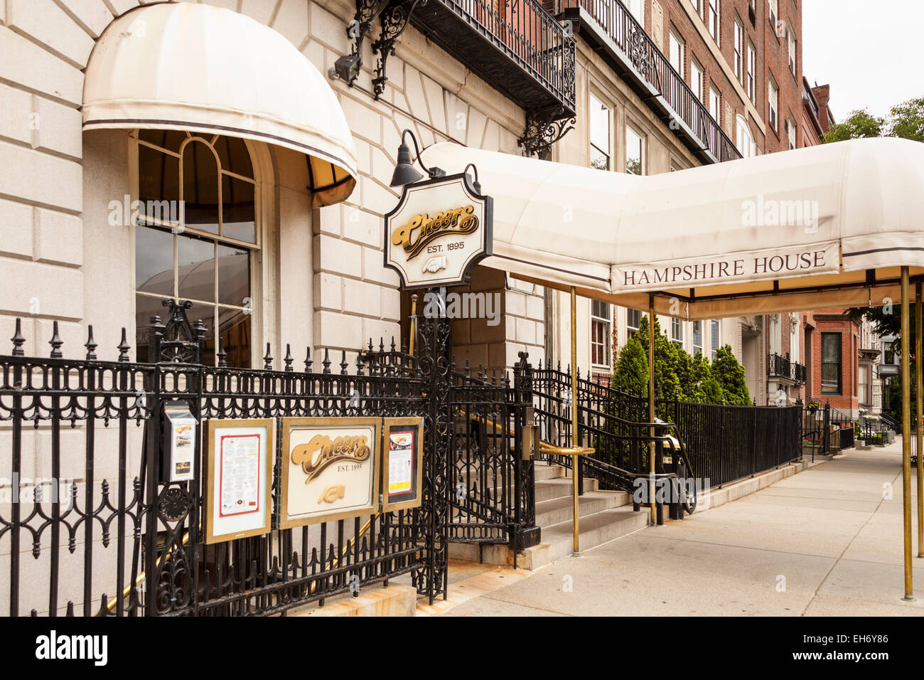 Cheers pub e ristorante, Beacon Street, Boston, Massachusetts, STATI UNITI D'AMERICA Foto Stock