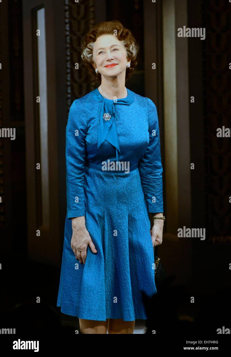New York, NY, STATI UNITI D'AMERICA. 8 Mar, 2015. Helen Mirren di presenze per il pubblico apertura notturna su Broadway, Gerald Schoenfeld Theatre di New York, NY, 8. Marzo 2015. Credito: Derek Storm/Everett raccolta/Alamy Live News Foto Stock