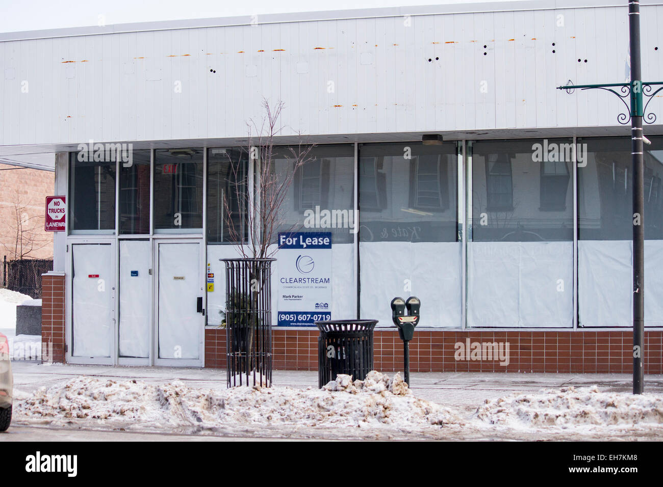 Il negozio è vuoto disponibile per il leasing in Lindsay, Ontario Foto Stock