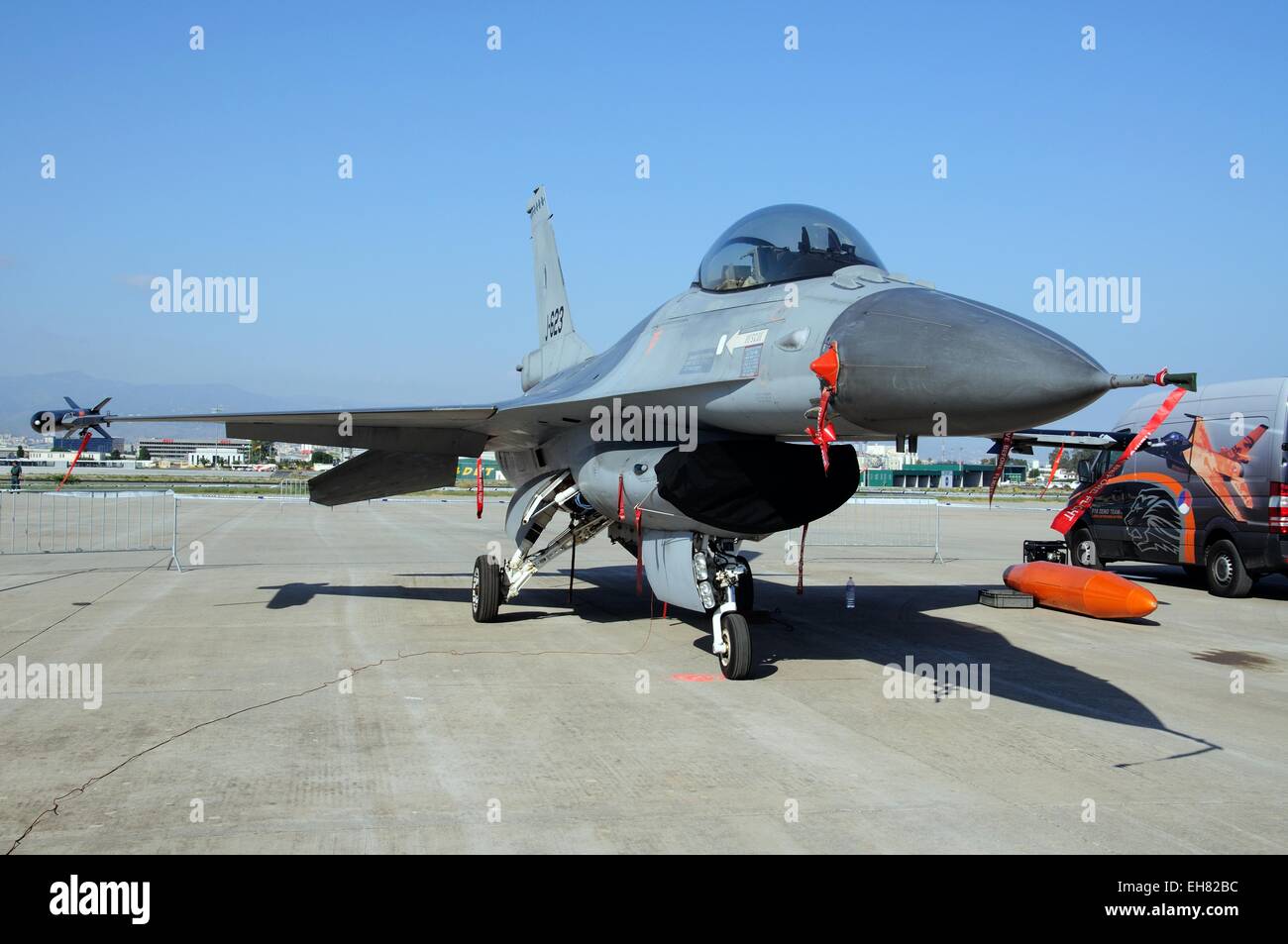 General Dynamics F-16 Fighting Falcon olandese della Air Force a seconda esibizione aerea all'aeroporto di Malaga, Malaga, Andalusia, Spagna Foto Stock