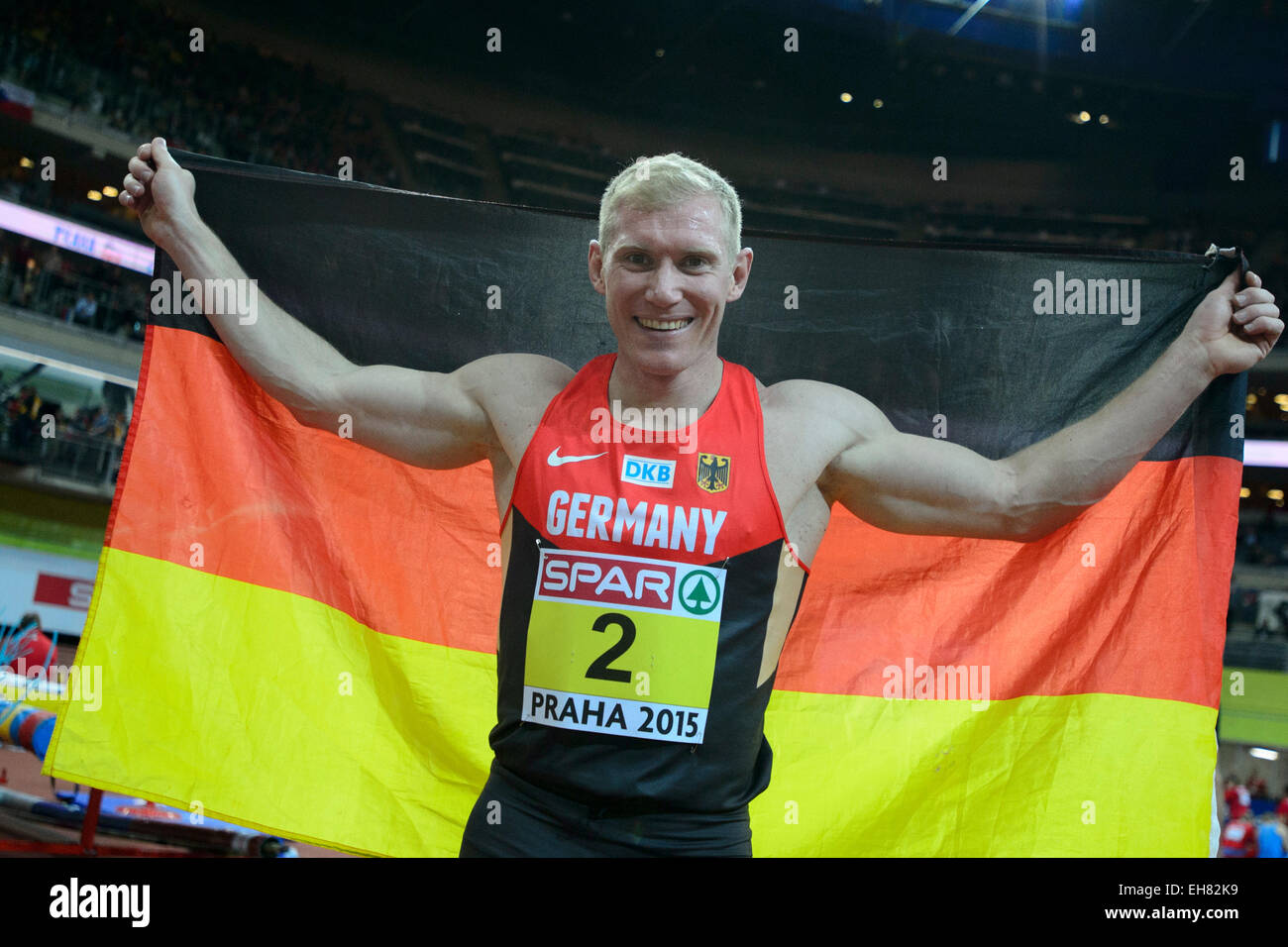 Praga, Repubblica Ceca. 8 Mar, 2015. La Germania Arthur Abele celebra vincendo la medaglia d argento dopo 1000m degli uomini eptathlon durante l'Europeo di Atletica Leggera Indoor Championships di Praga Repubblica Ceca, Marzo 8, 2015. © Michal Kamaryt/CTK foto/Alamy Live News Foto Stock