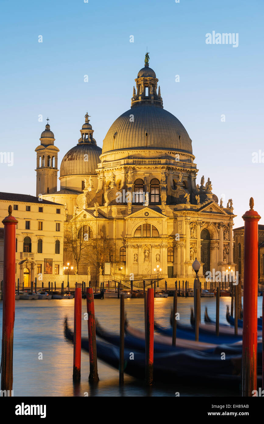 Basilica di Santa Maria della Salute sul Canal Grande di Venezia, Sito Patrimonio Mondiale dell'UNESCO, Veneto, Italia, Europa Foto Stock