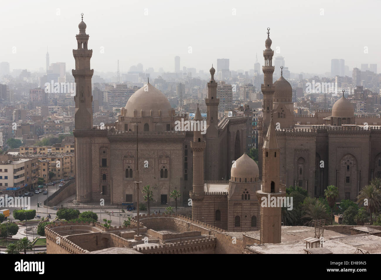 Moschea del Sultano Hassan al Cairo città vecchia, il Cairo, Egitto, Africa Settentrionale, Africa Foto Stock