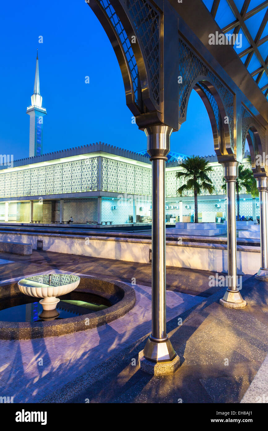 Malaysian Moschea Nazionale ( Masjid Negara ), Kuala Lumpur, Malesia. Foto Stock