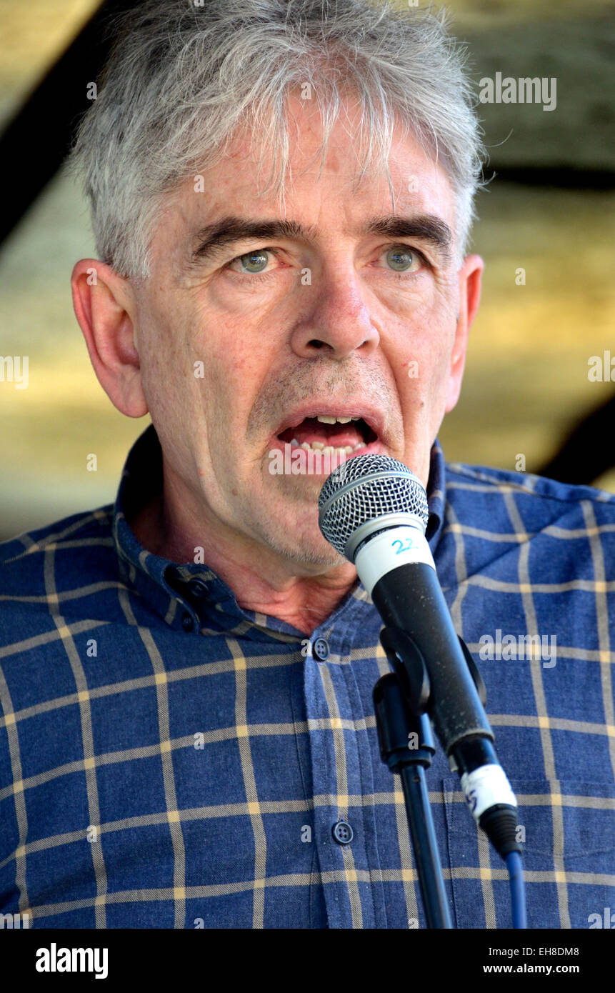 John Sauven, Dircetor esecutivo di Greenpeace UK, parlando al momento di agire clima marzo, Londra, 7 marzo 2015 Foto Stock