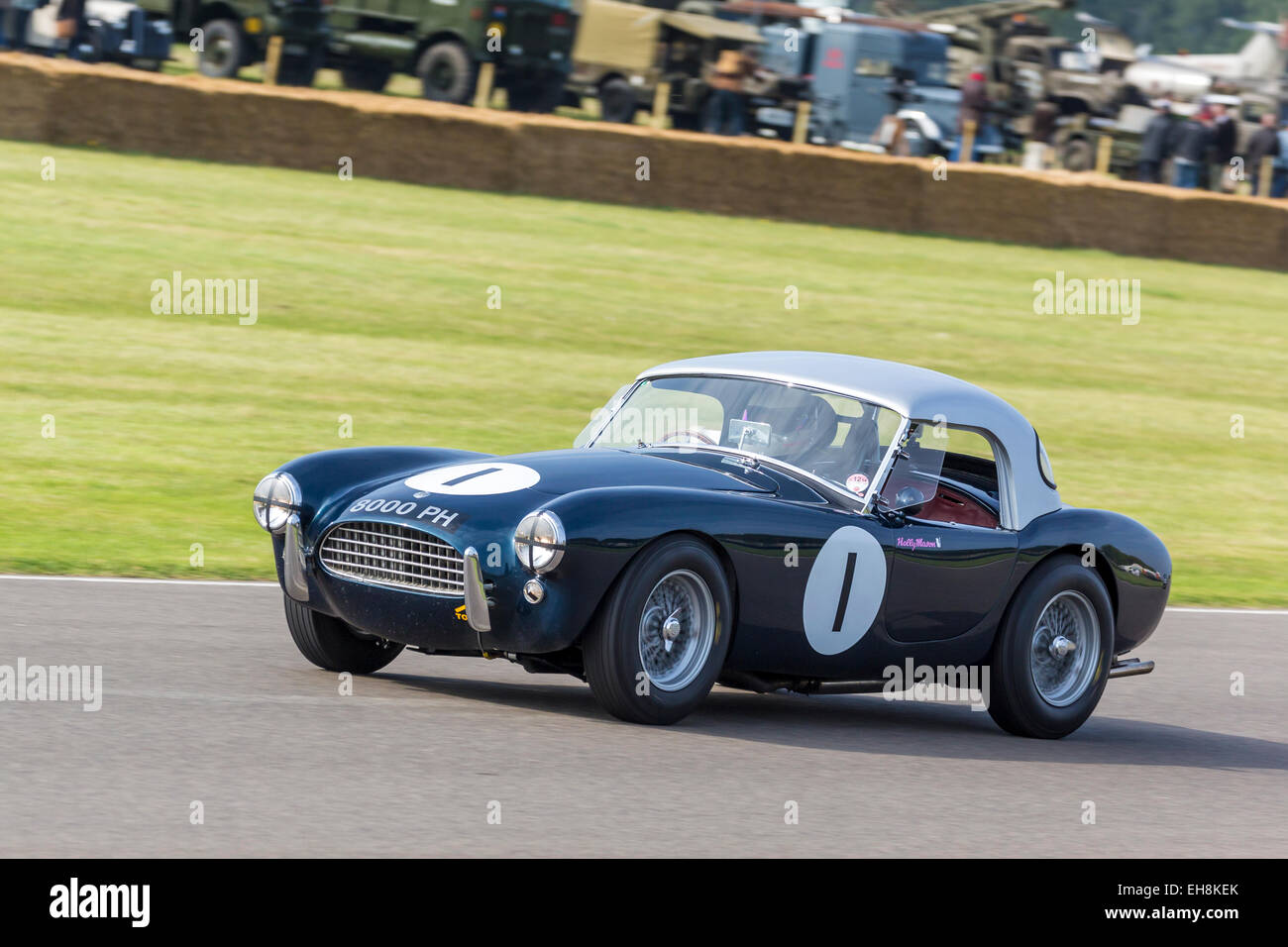 1963 AC Ace-Ford con driver Holly Mason-Franchitti, Fordwater trofeo Race, 2014 Goodwood, Sussex, Regno Unito. Foto Stock