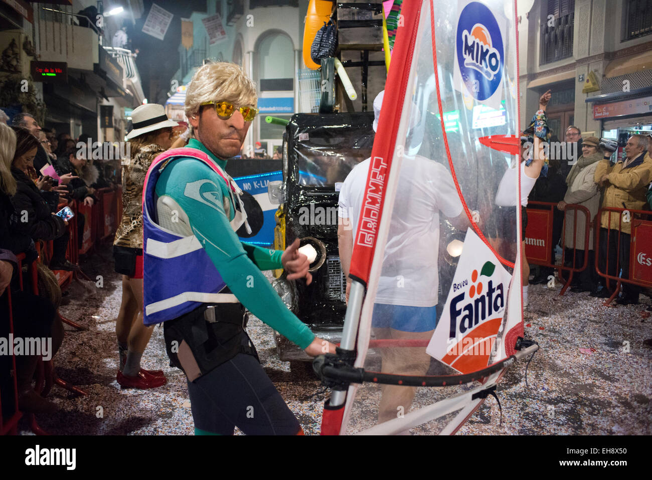 Sitges carnevale 2015. Il carnevale di Sitges è conosciuto come uno dei più grandi in Spagna. Questo anno il carnevale si terrà da Fe Foto Stock