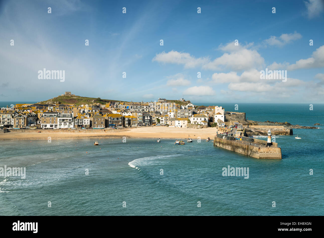 La graziosa cittadina balneare di St Ives in Cornovaglia Foto Stock