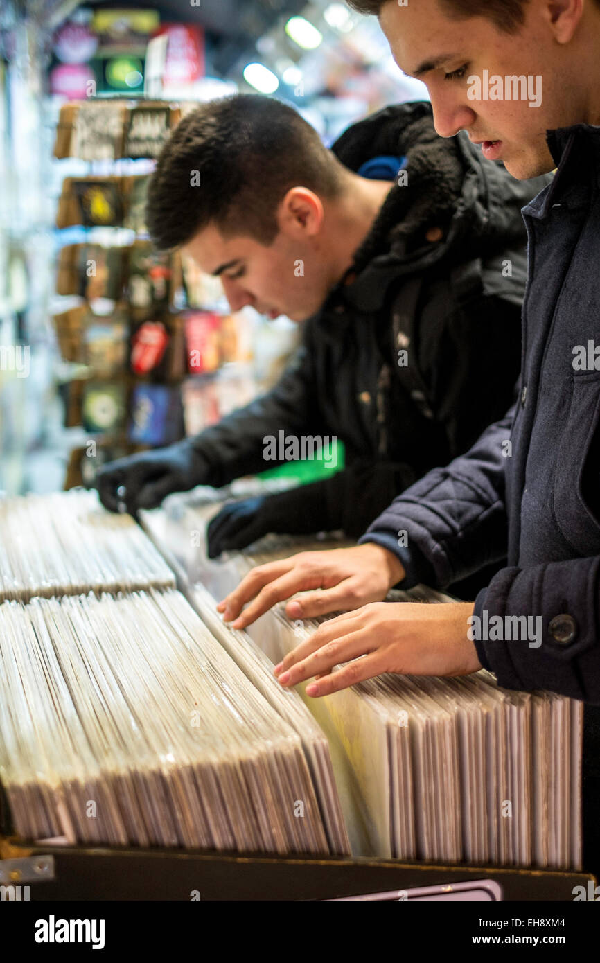 Carrello per dischi in vinile, Camden, London, Regno Unito Foto Stock