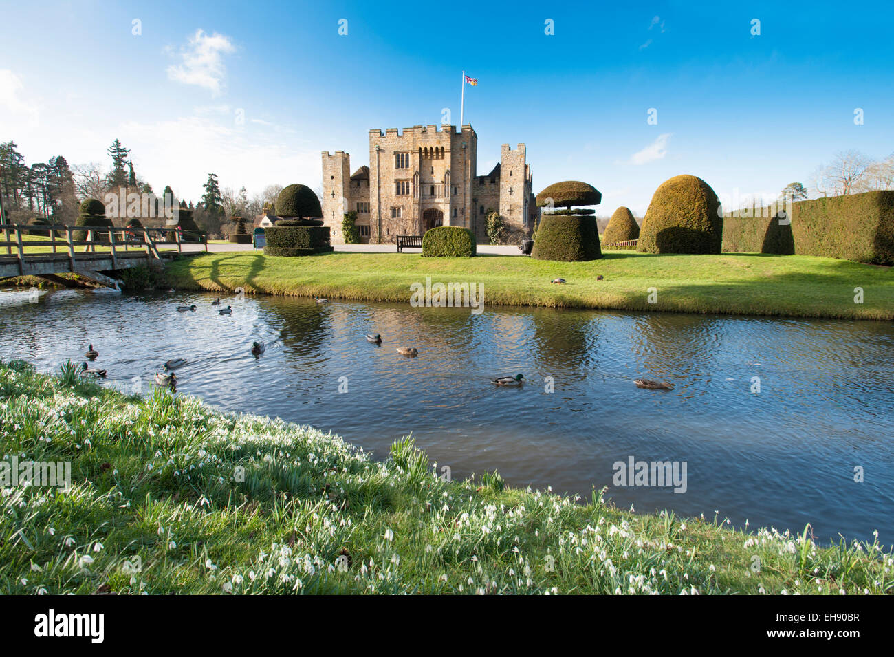 Il castello di Hever Castle nei pressi del villaggio di Edenbridge nella contea del Kent, Inghilterra, Regno Unito. Foto Stock