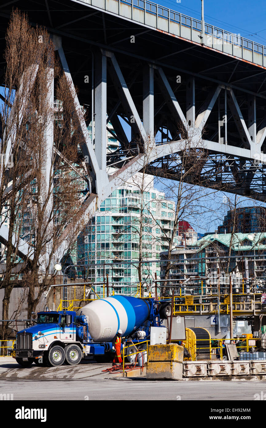 Carrello concreti la stazione di pulizia, sotto il ponte di Granville Street a Vancouver Foto Stock